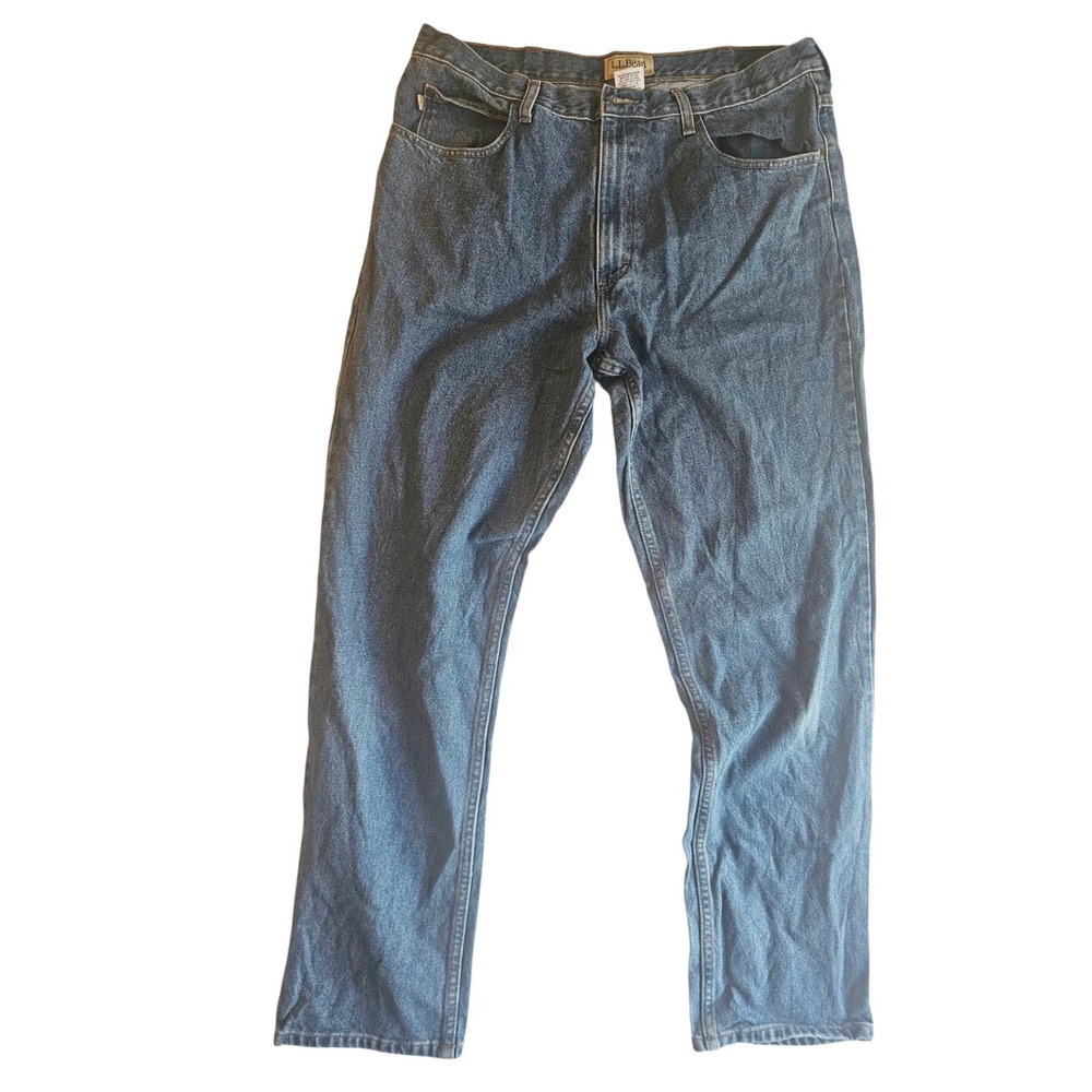 LL Bean Classic Fit Mens Jeans 37x32 Blue Medium Wash Straight Leg Denim 220626